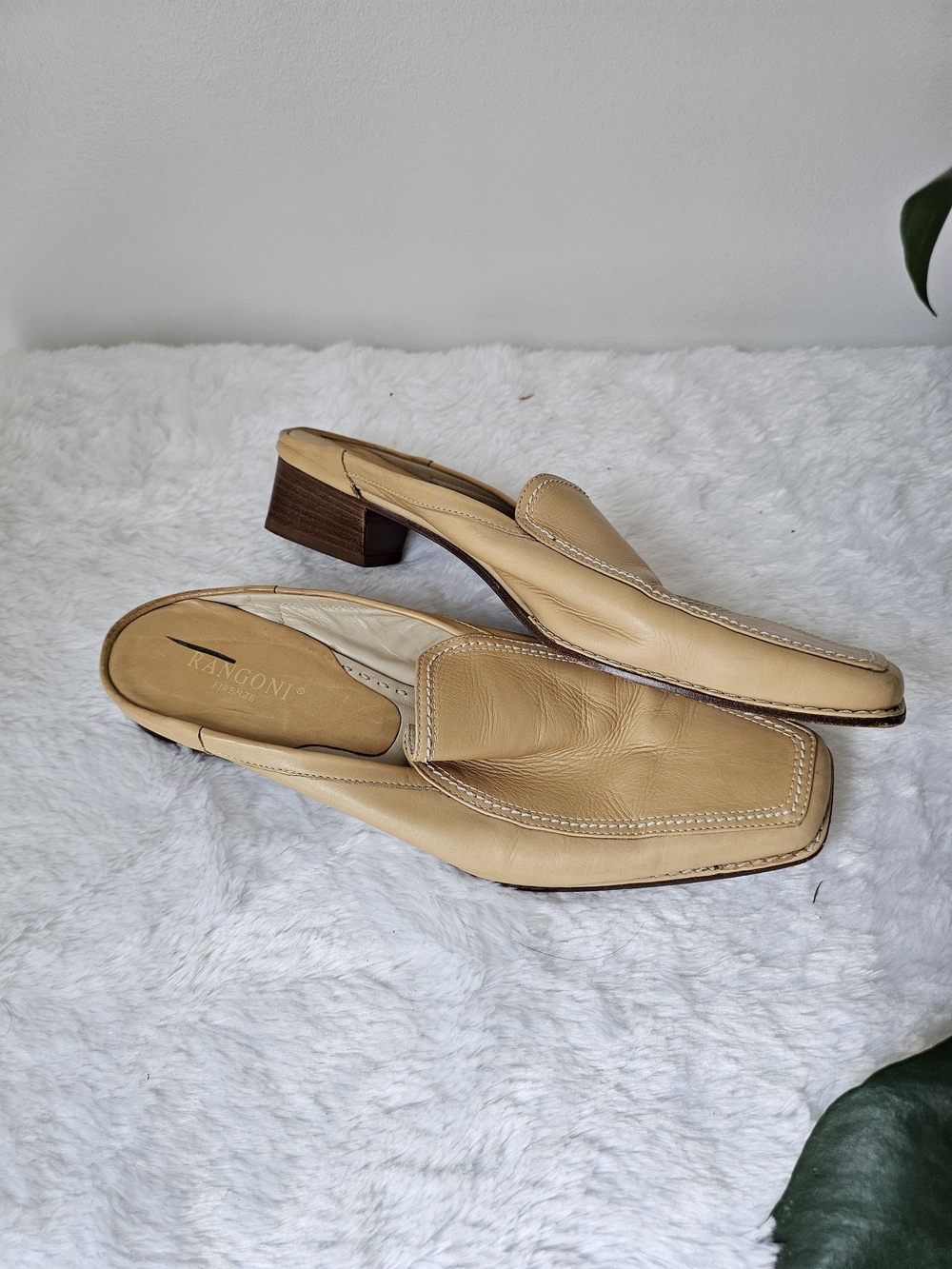 Rangoni Women’s Beige/Tan Square-Toe Slip-On Mules - Picture 5 of 9